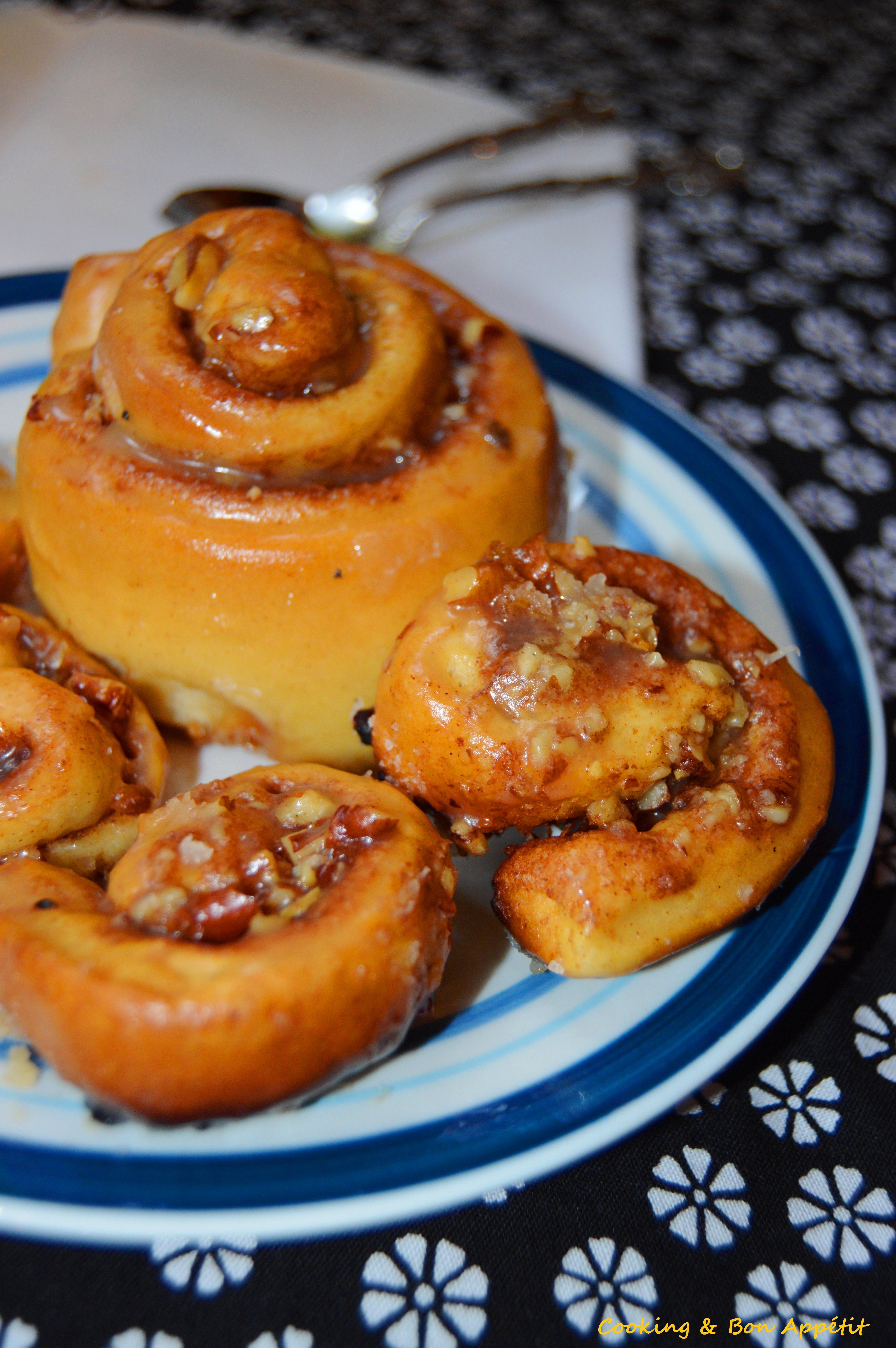 Baby cinnamon rolls {Foodista Challenge 6} • Cooking & Bon appétit