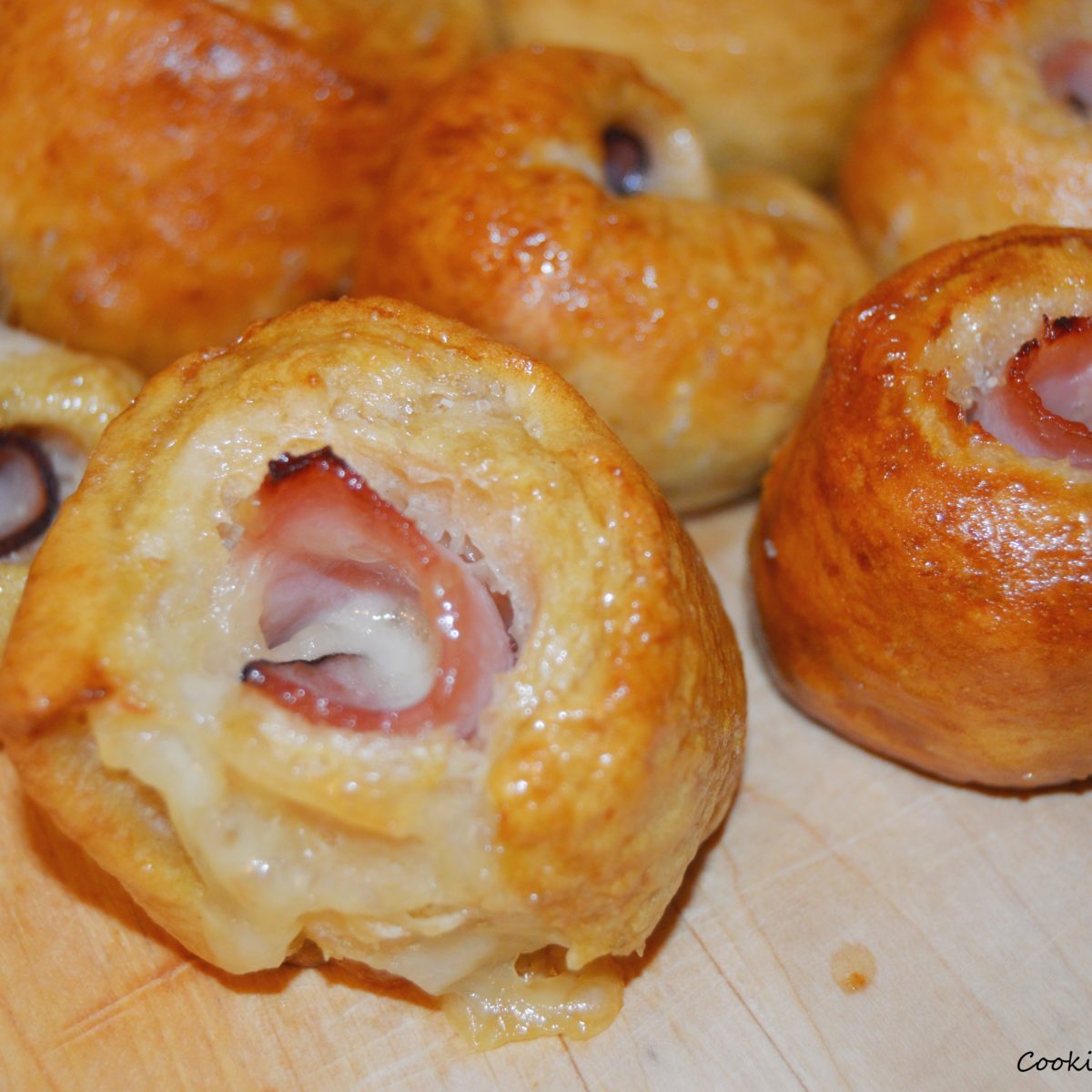 Ham and cheese pretzel bites Bretzels roulés jambon et fromage