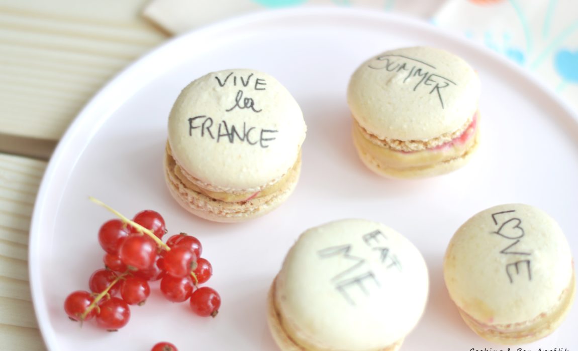 Macarons chocolat Dulcey et groseilles